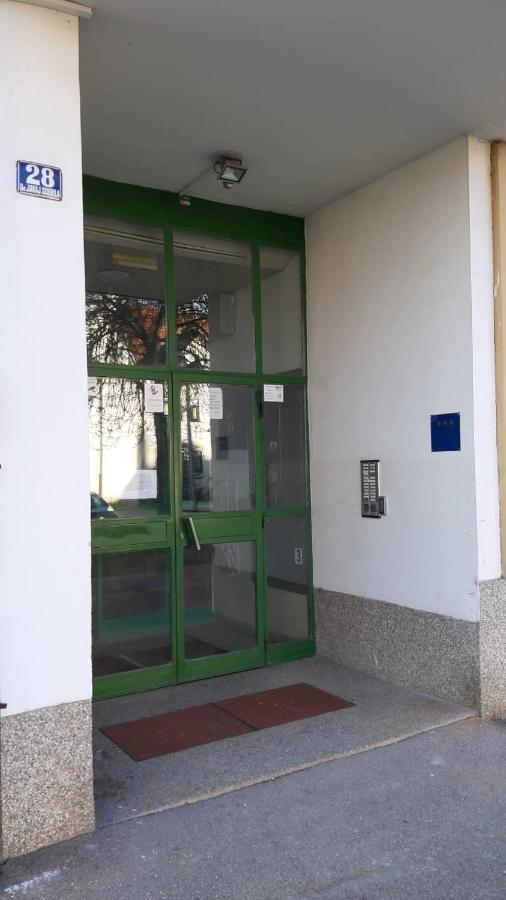 Art Studio Airport Zagreb Velika Gorica Bagian luar foto